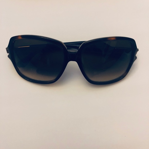 Chloe Tortoise Shell Sunglasses - Picture 2 of 6